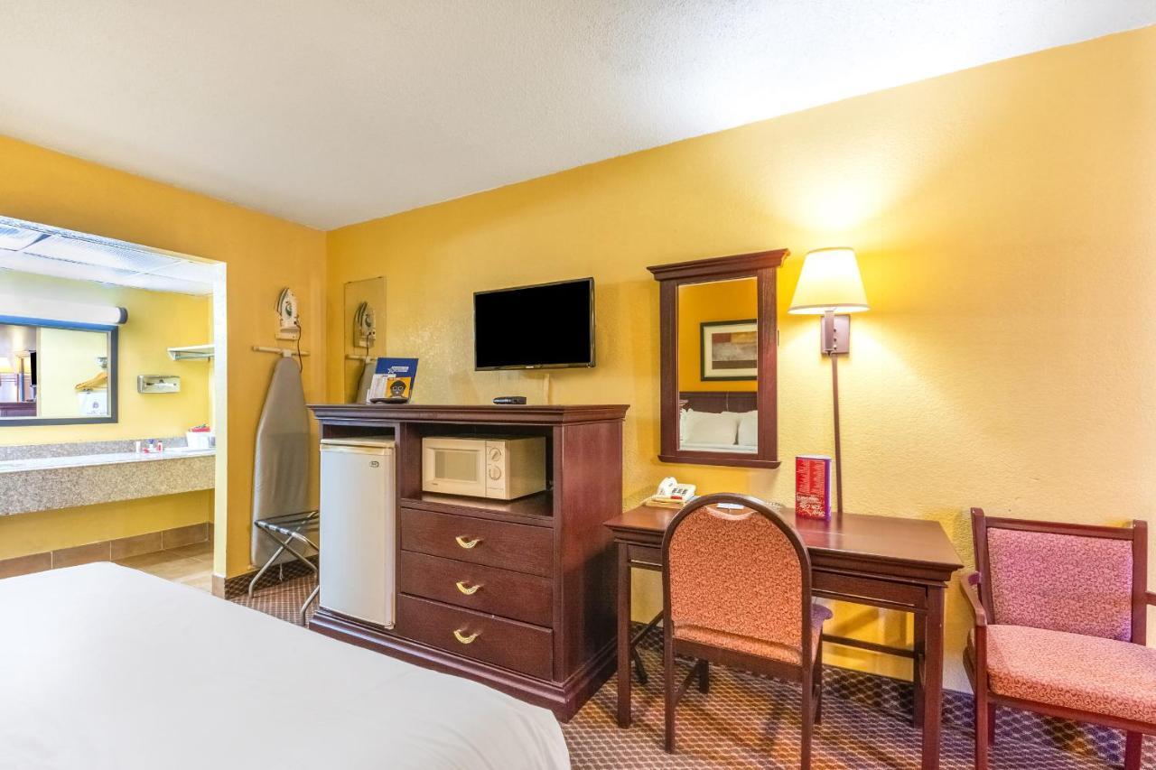 Americas Best Value Inn Of Элк-Сити Экстерьер фото