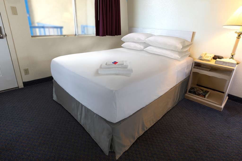 Americas Best Value Inn Of Элк-Сити Номер фото